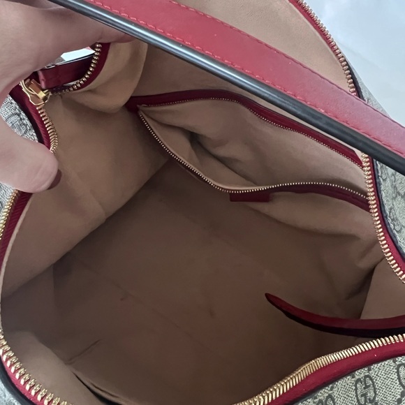 Gucci Rare Monogram Bag With Red Handle Includes Original Box - Picture 4 of 7